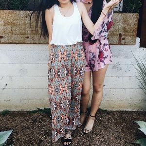 MAXI DRESS WITH BEAUTIFUL PRINT SKIRT